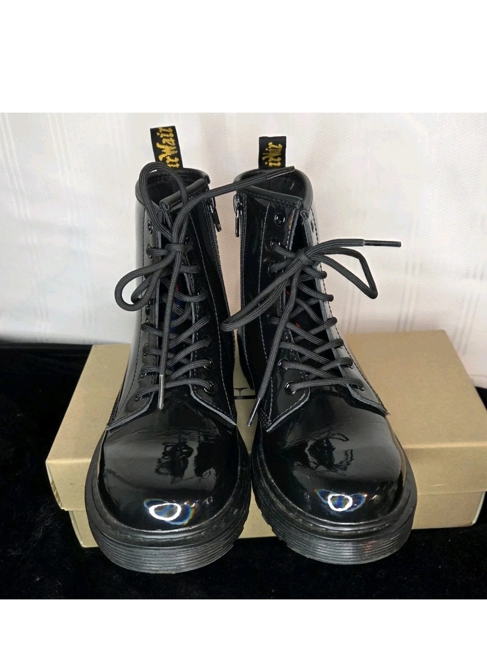 Dr. Martens 1460 Black Patent Iridescent Rainbow Combat Boots Women’s 5 NEW